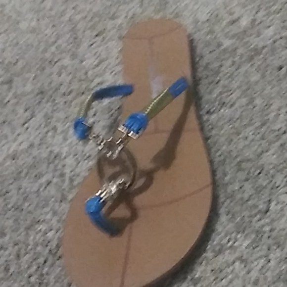 Shoes - Picture 3 of 4